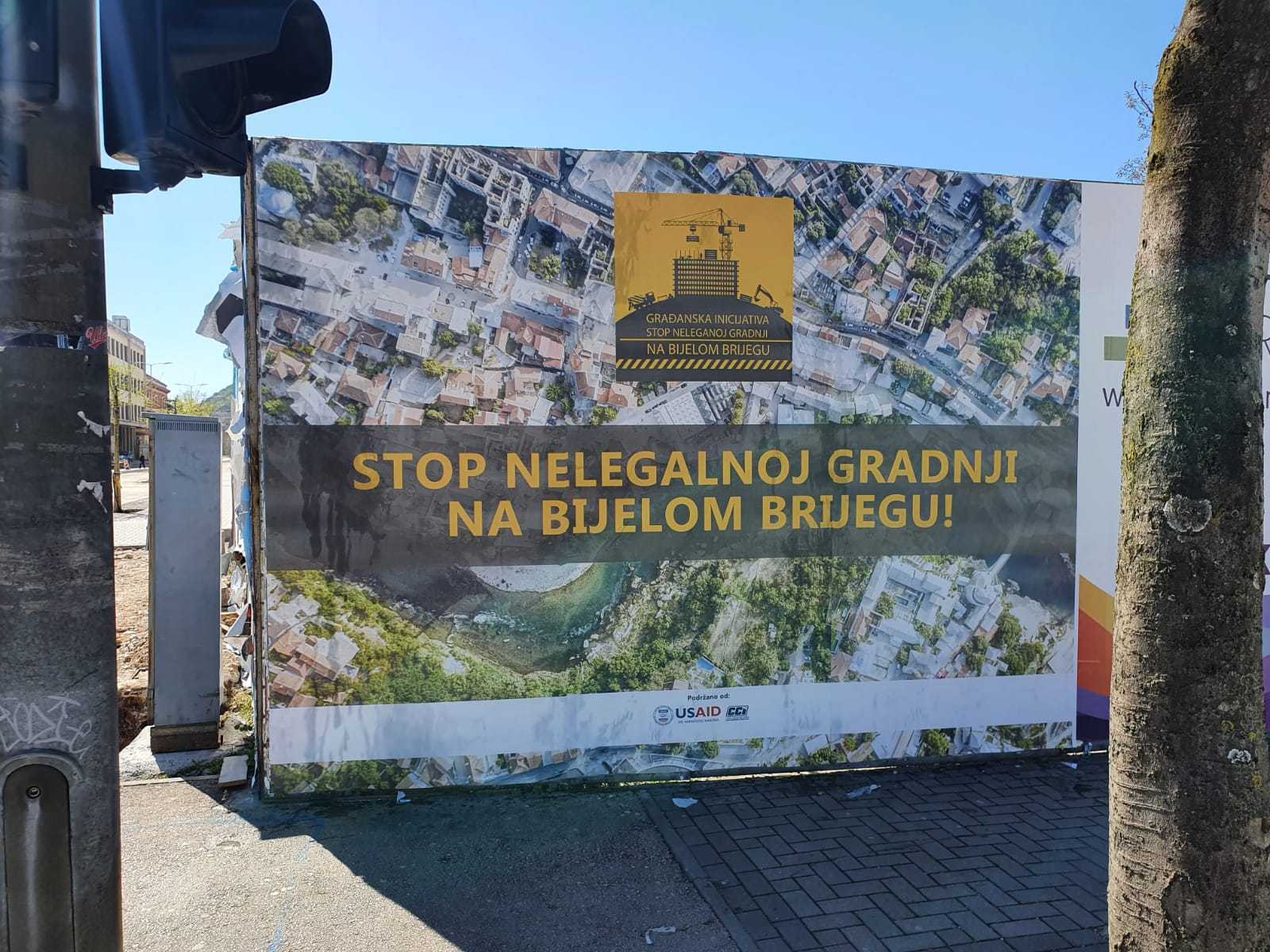 Nelegalna gradnja bivšeg gradonačelnika Ljube Bešlića osvanula na bilboardima