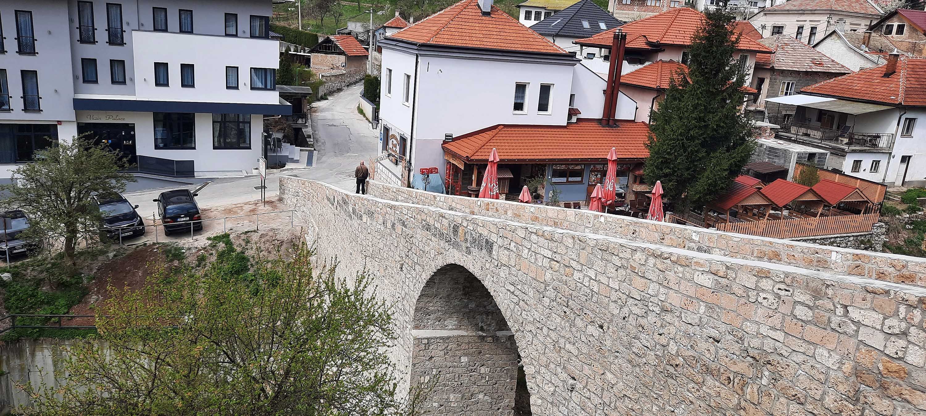 U završnoj fazi radovi na mostu prema tvrđavi Stari grad u Travniku