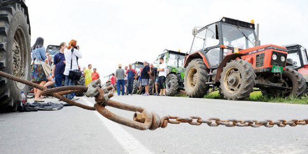 Poljoprivrednici ponovno zaprijetili blokadom graničnih prijelaza