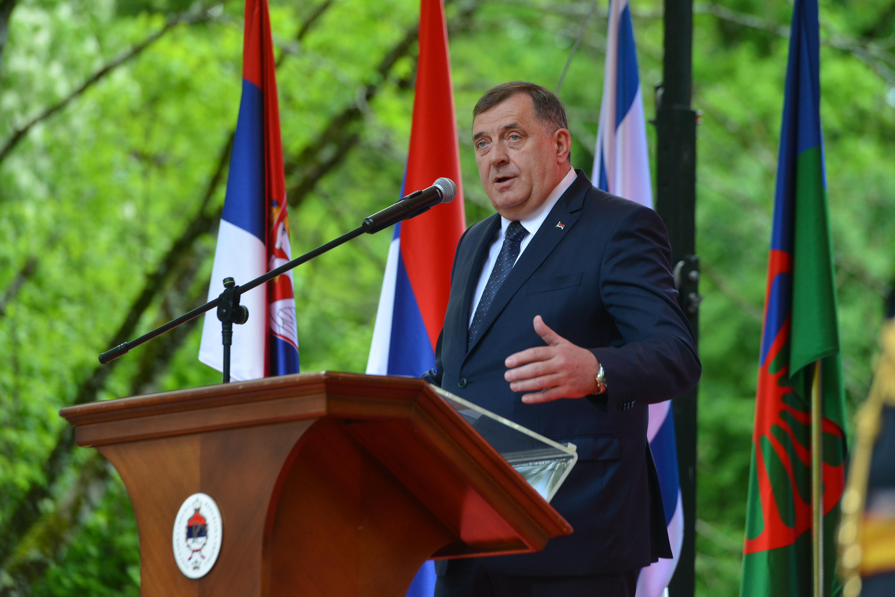 Dodik i dalje prijeti "novim koracima"