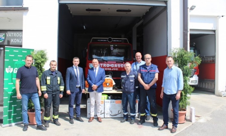 Konjički vatrogasci dobili aparate za gašenje šumskih požara