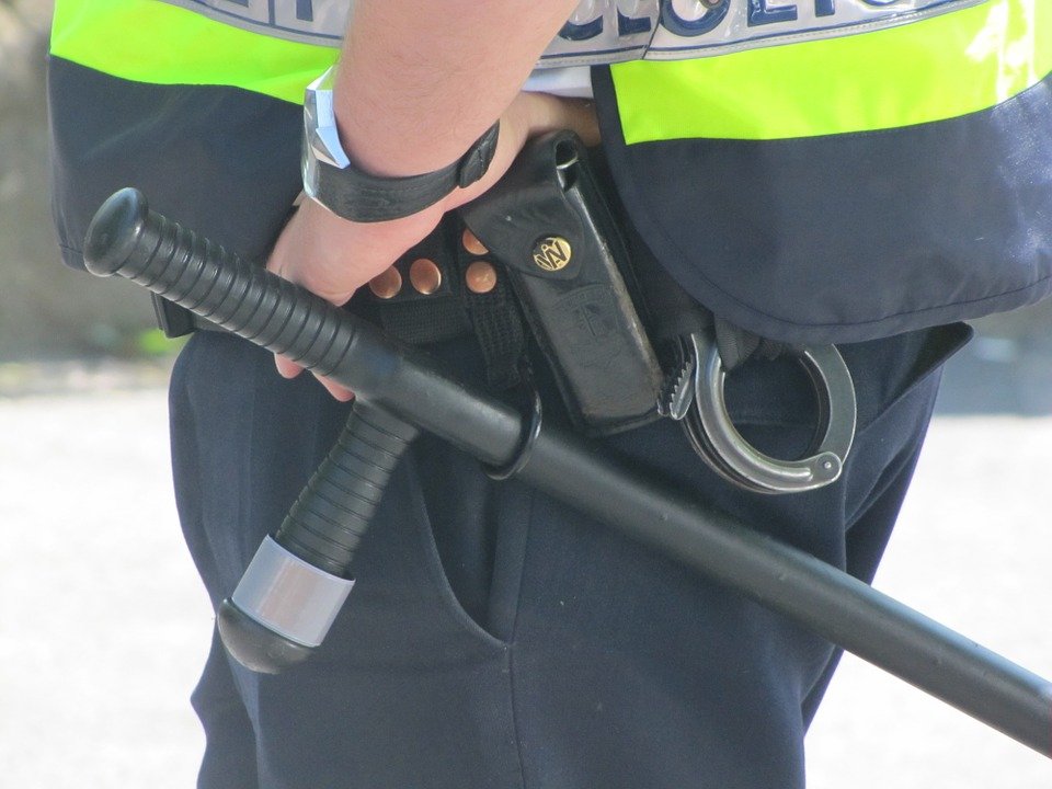 JOŠ JEDAN SLUČAJ U HERCEGOVINI: Tvrdi da ga je policija brutalno pretukla!
