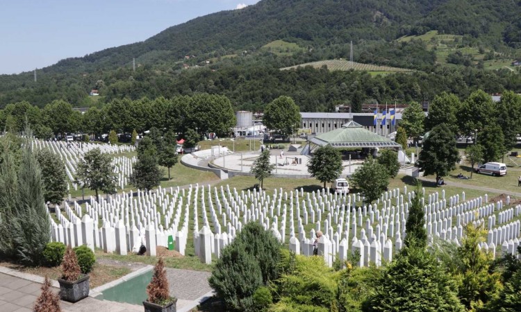 Osigurana većina za rezoluciju o Srebrenici u crnogorskom parlamentu