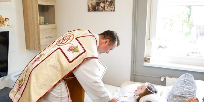 TUGA Teško bolesna djevojčica preminula dan nakon što je primila Prvu svetu pričest