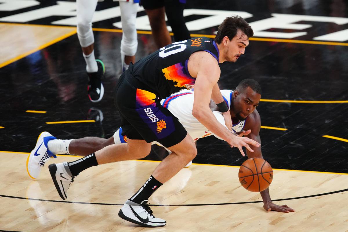 NBA: Phoenix poveo 2-0, Šarić zabio osam koševa