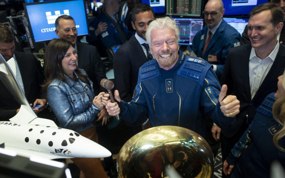 Milijarder sir Richard Branson odletio u svemir i uspješno se vratio na Zemlju