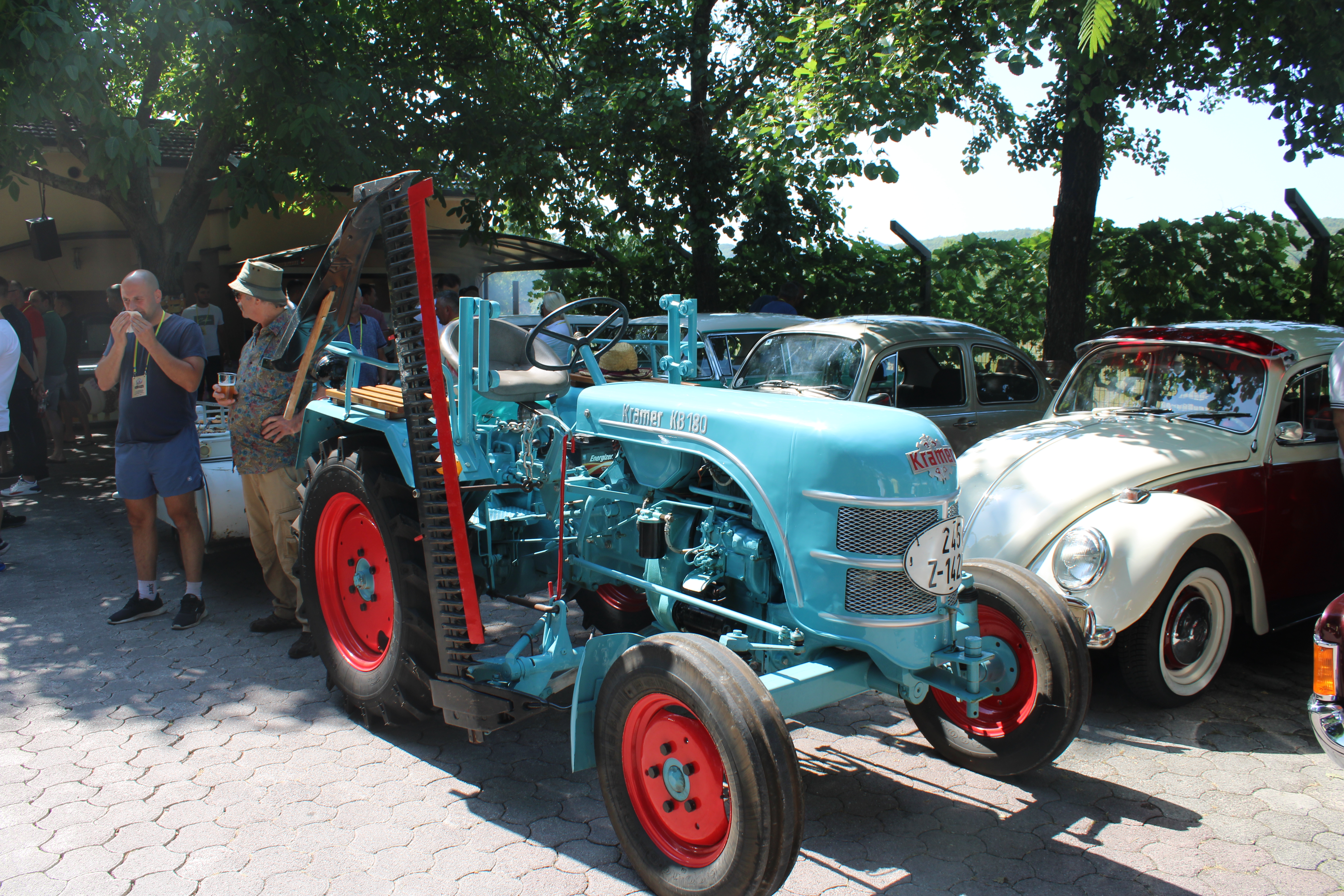 FOTO: U tijeku susret oldtimera u ZHŽ-u