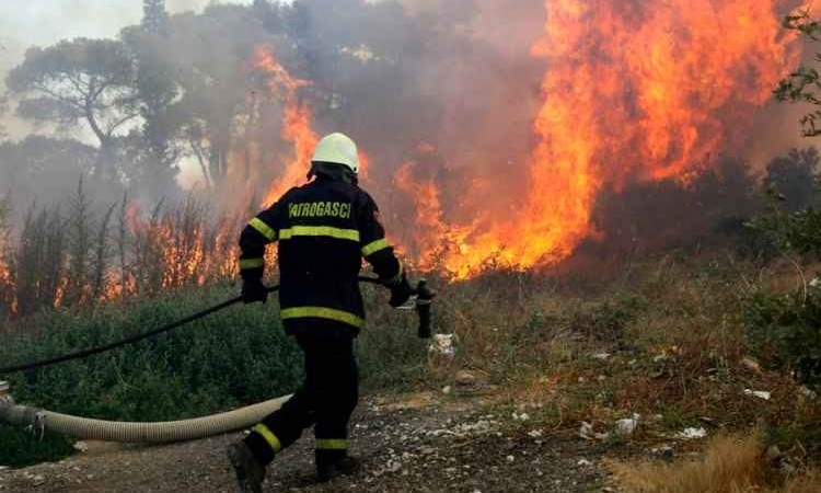 Zapalio obiteljsku kuću u Dretelju