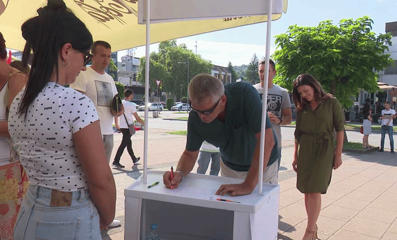 Gotovo 80.000 osoba potpisalo Dodikovu peticiju