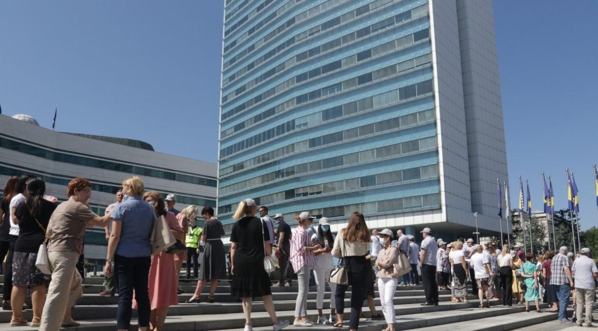 Sada prosvjed, u rujnu generalni štrajk