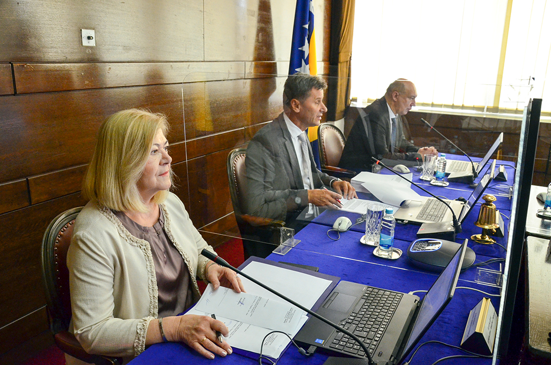 Nova pomoć gospodarstvenicima od 105 milijuna maraka, a nije zaboravljeno niti kadroviranje