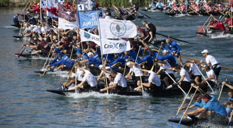 Započeo Maraton lađa: Za medalje i štit kneza Domagoja bori se 35 lađarskih ekipa