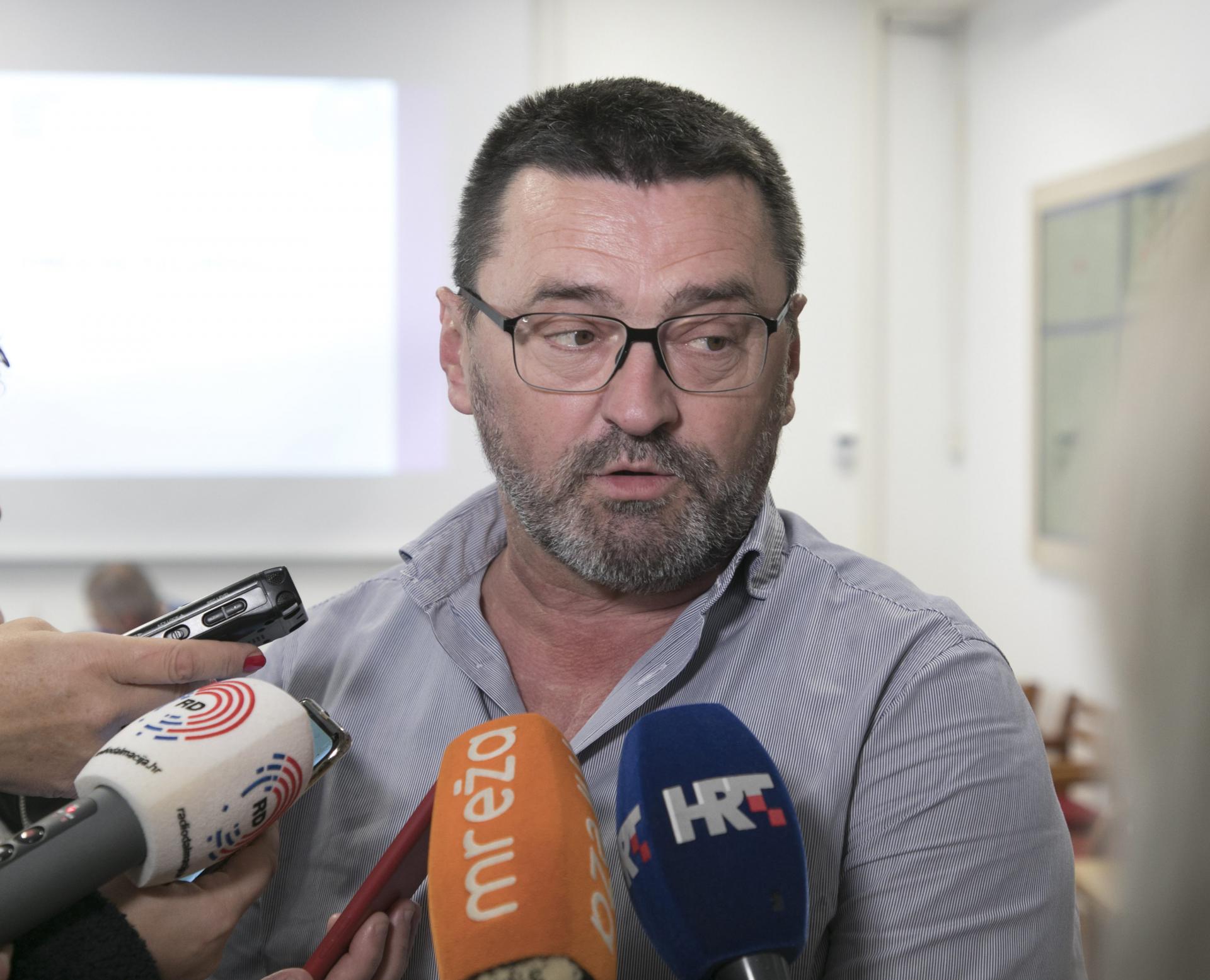 Novi val, stare navike