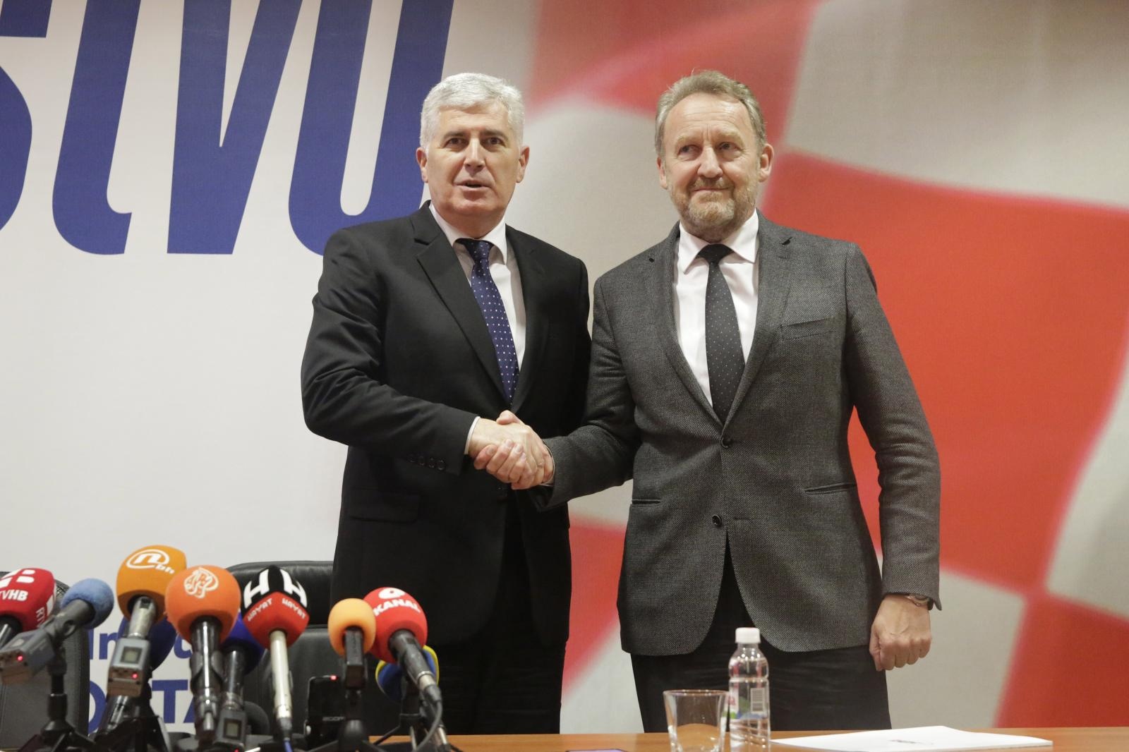 'NISAM JA, ON JE': Izetbegović krivi Čovića, a Čović bošnjačku politiku