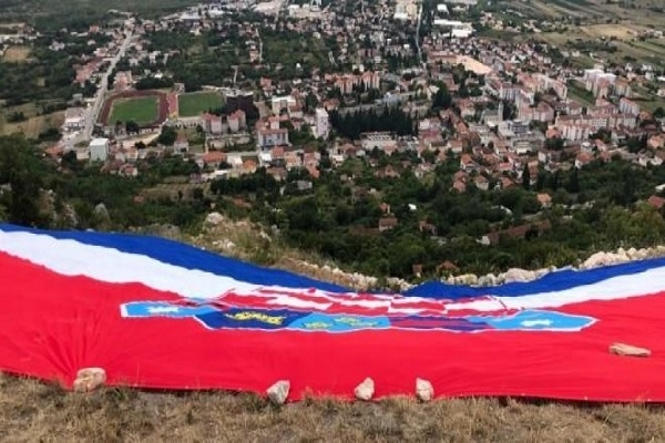 Otkrivanje i blagoslov spomenika pripadnicima skupine Fenix '72 u Ljubuškom