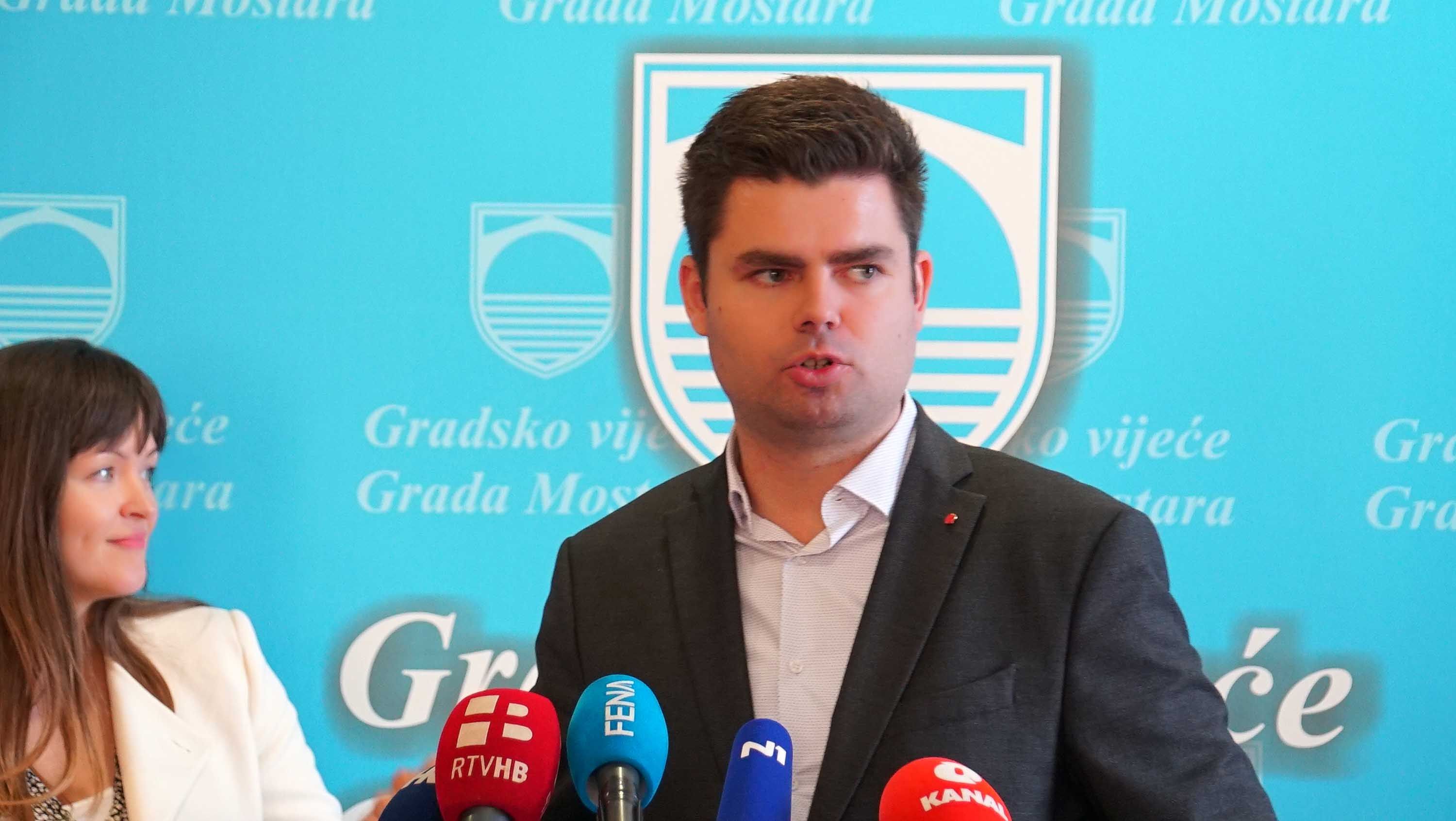 Bura zbog imenovanja članova Izborne komisije Grada Mostara (VIDEO)