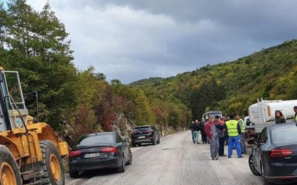 Svaki dan tom dionicom prolazi više od 1.000 vozila: Počela sanacija puta Nevesinje – Mostar