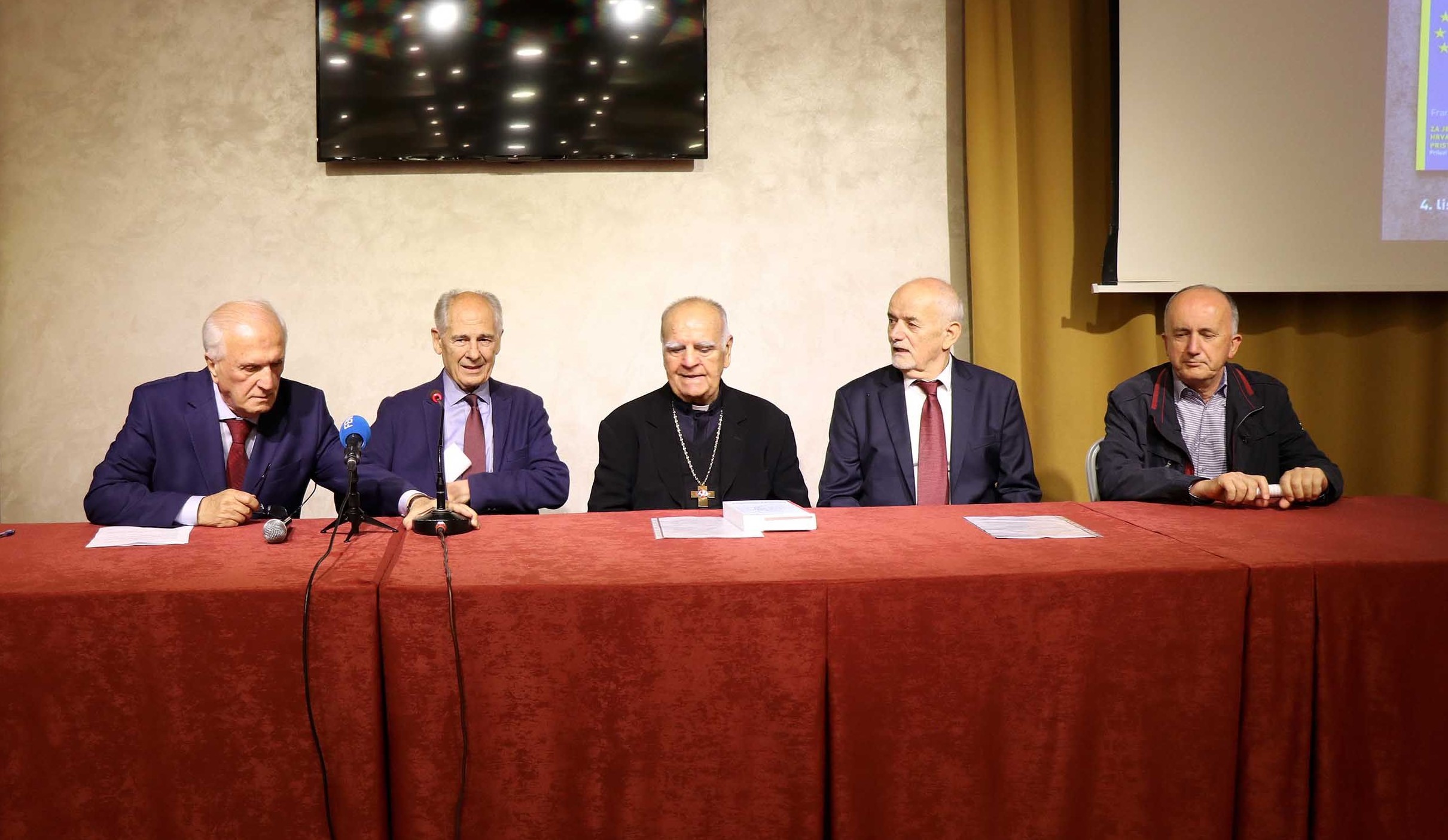 Frane Ljubić predstavio svoje dvije knjige
