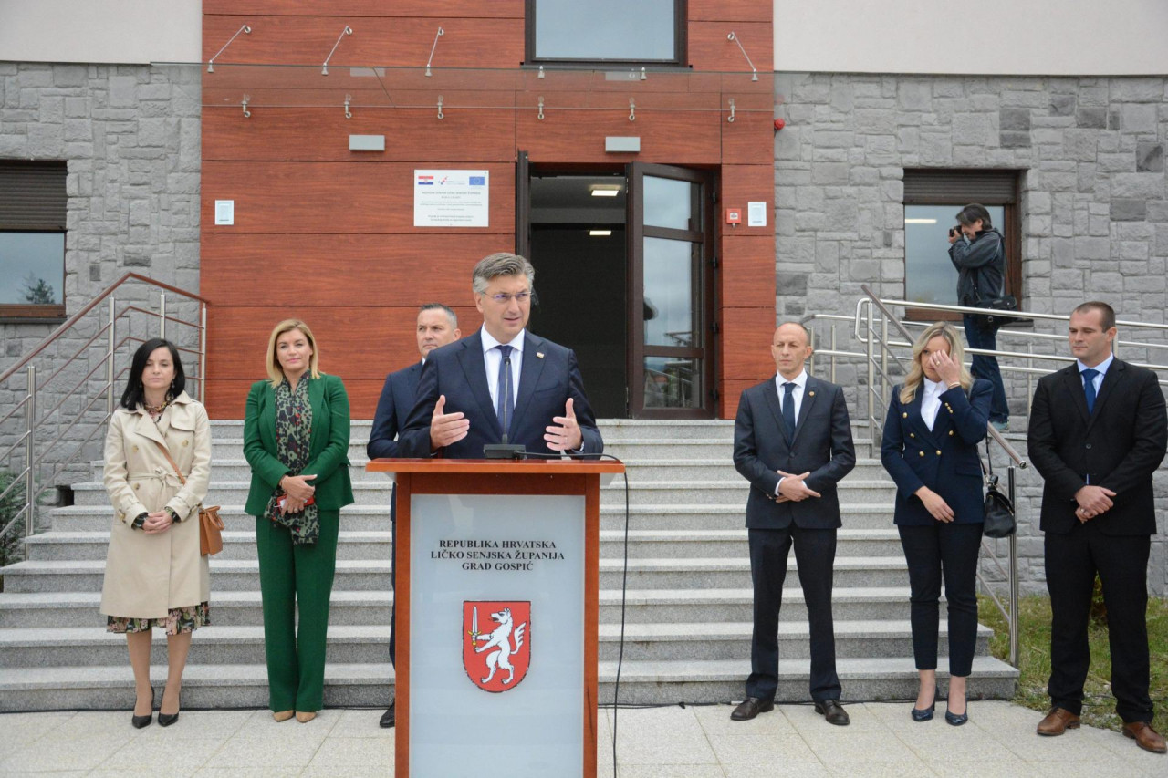 BRUKA U HRVATSKOJ: Plenković danas otvorio Centar koji je Milinović otvorio u ožujku