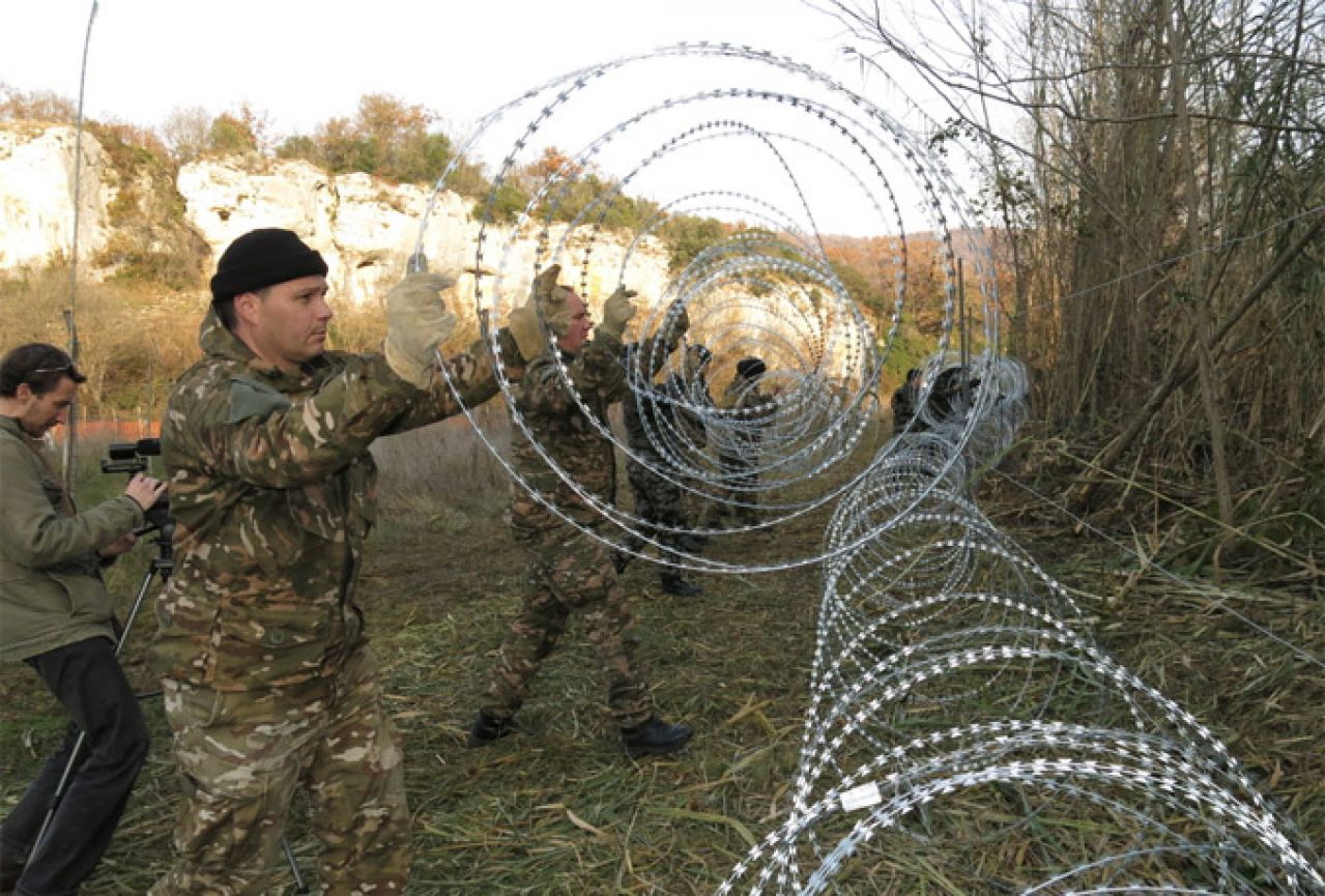 EU neće financirati "žicu i ograde" protiv migranata na granici