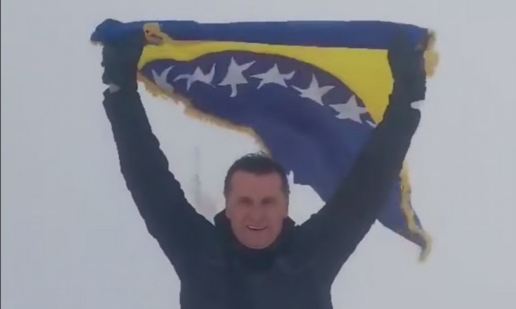 Svestrani premijer – prvo u inozemstvo, pa u vladu, pa na sud, pa na planinu