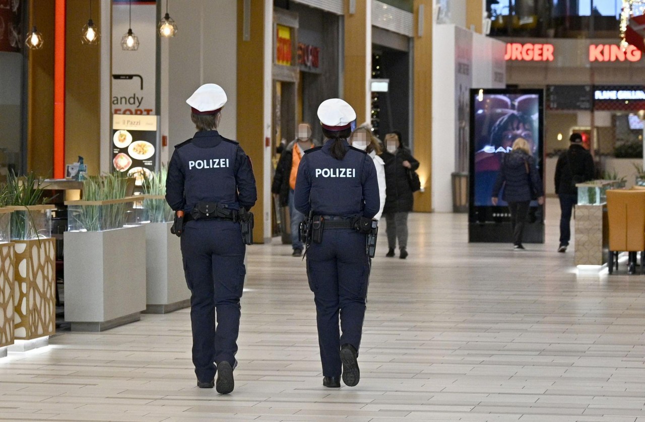 Nisu pomogli ni covid potvrde ni zaključavanje necijepljenih: Austrija pred općim lockdownom!