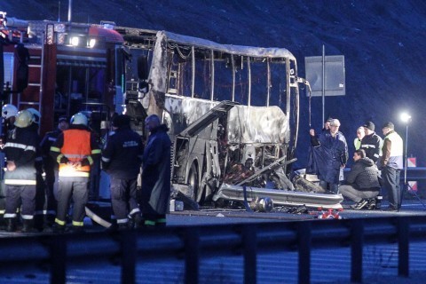 U Bugarskoj se zapalio sjevernomakedonski bus: najmanje 45 mrtvih, među njima 12 djece