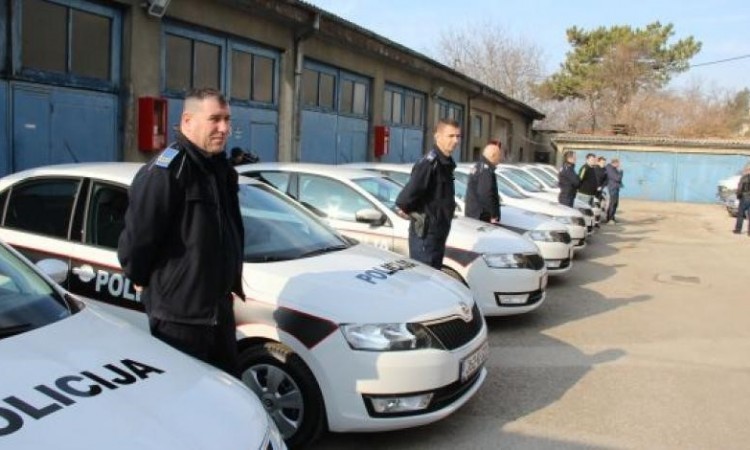 Sinjanin ispred diskoteke u Livnu napao policajca