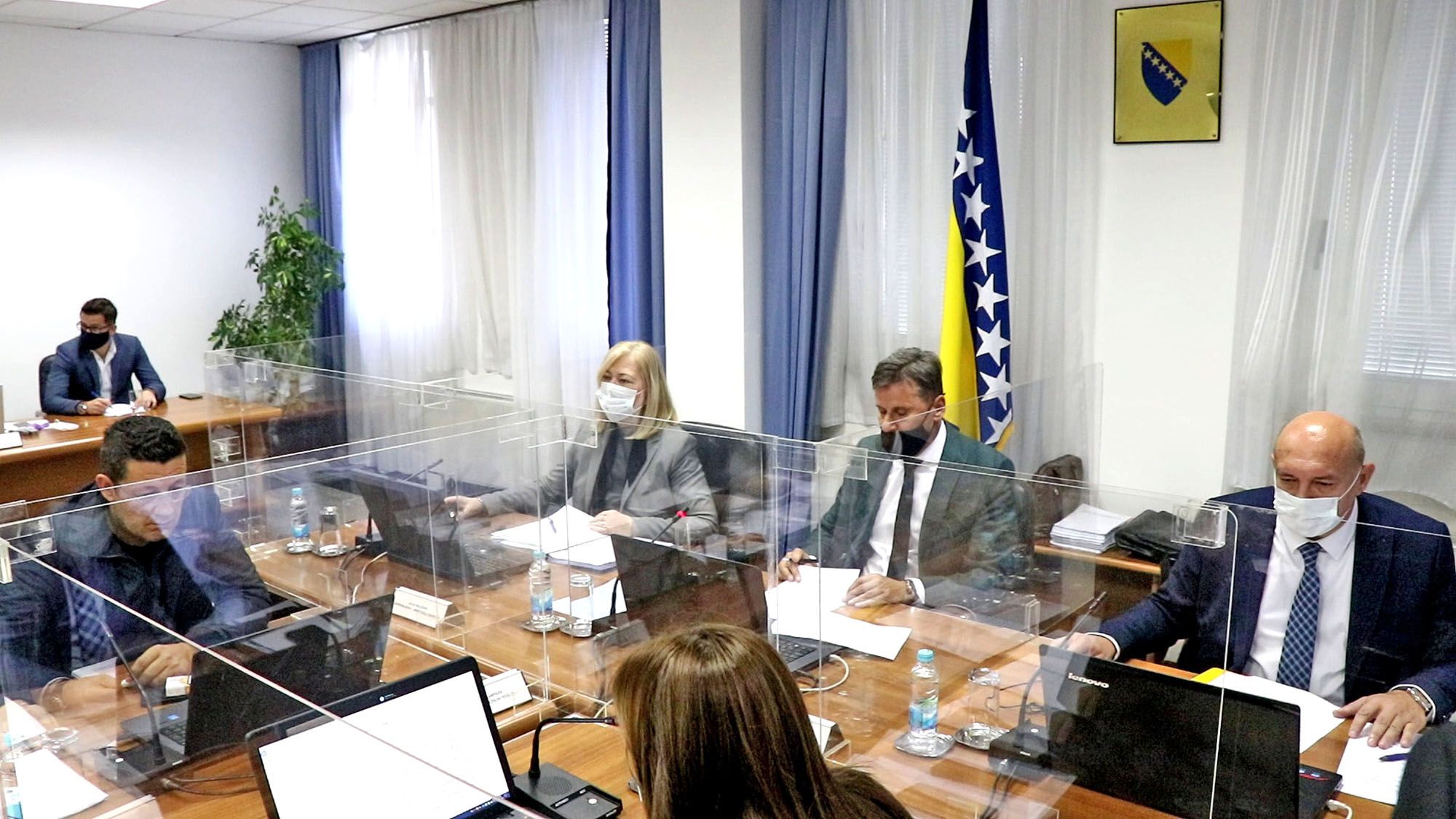 VLADA U MOSTARU: Pohvalila se pomoći gospodarstvu, naplatom poreza, a bore se i s korupcijom