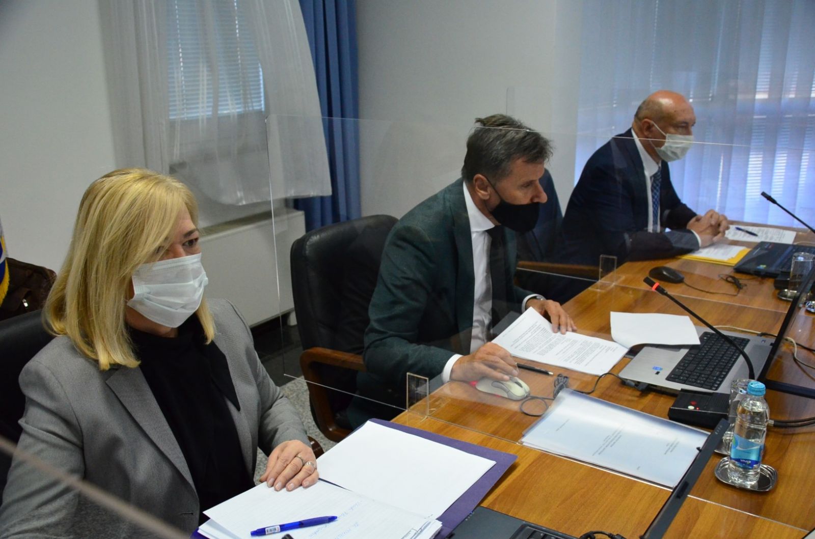 CRNO NAM SE PIŠE? 'Vlada FBiH uvodi porez na smrt'