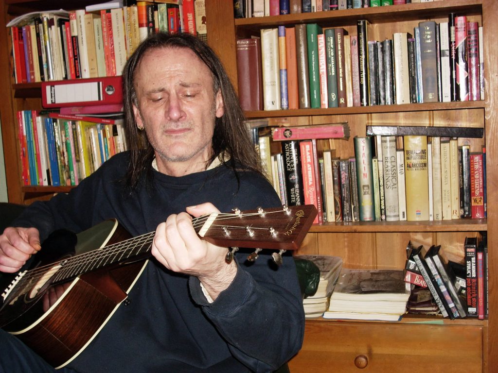 IZNENADIO SVE: Johnny Štulić objavio dupli album