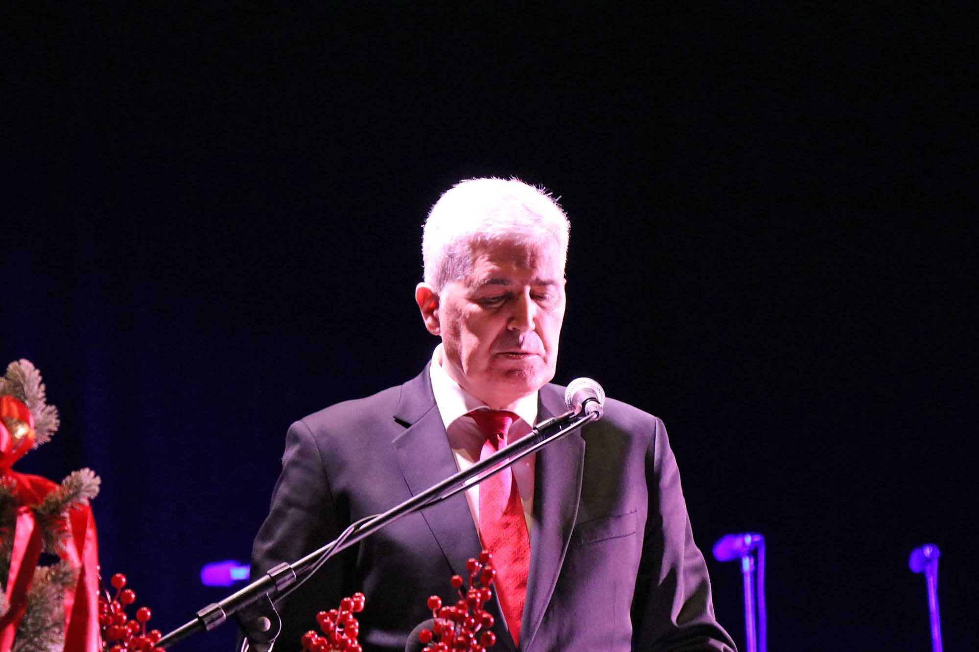 Dragan Čović: Sreća da je božićno vrijeme pa se lakše savladaju loše vijesti