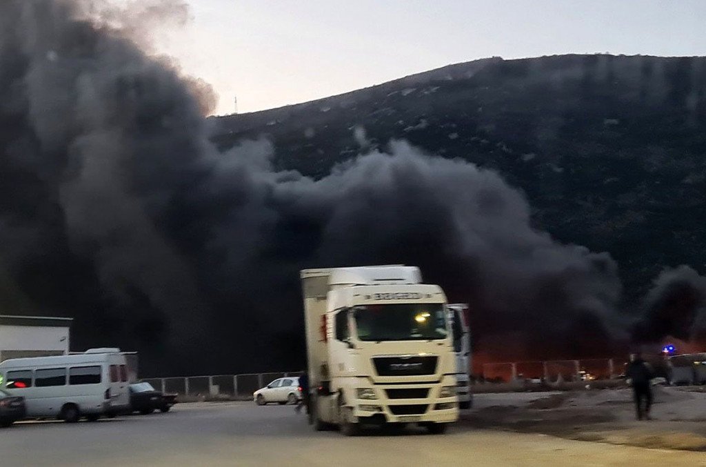 Veliki požar nadomak Mostara zaprijetio benzinskoj crpki