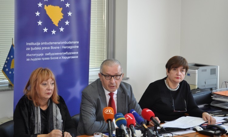 U BiH se masovno krše ljudska prava