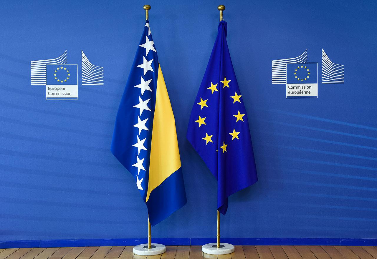 ZAJEDNIČKA KOLUMNA: Bosni i Hercegovini je dato obećanje, a naredni tjedni će biti ključni