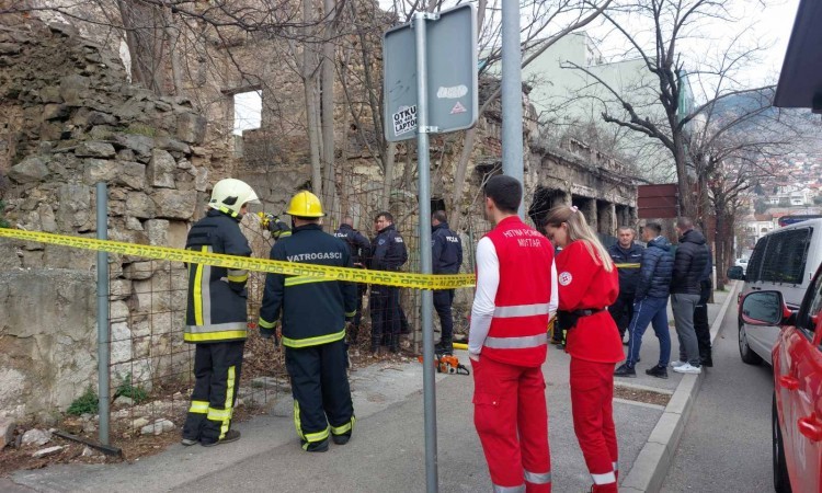 Mostar: Urušila se ruševna zgrada, pronađeno tijelo nastradale osobe