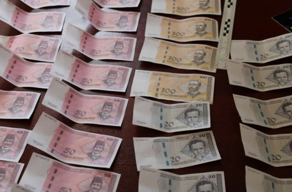 Policija u Hercegovini oduzela novčanice na kojima piše 'lažni novac' i 'samo za filmsku upotrebu'