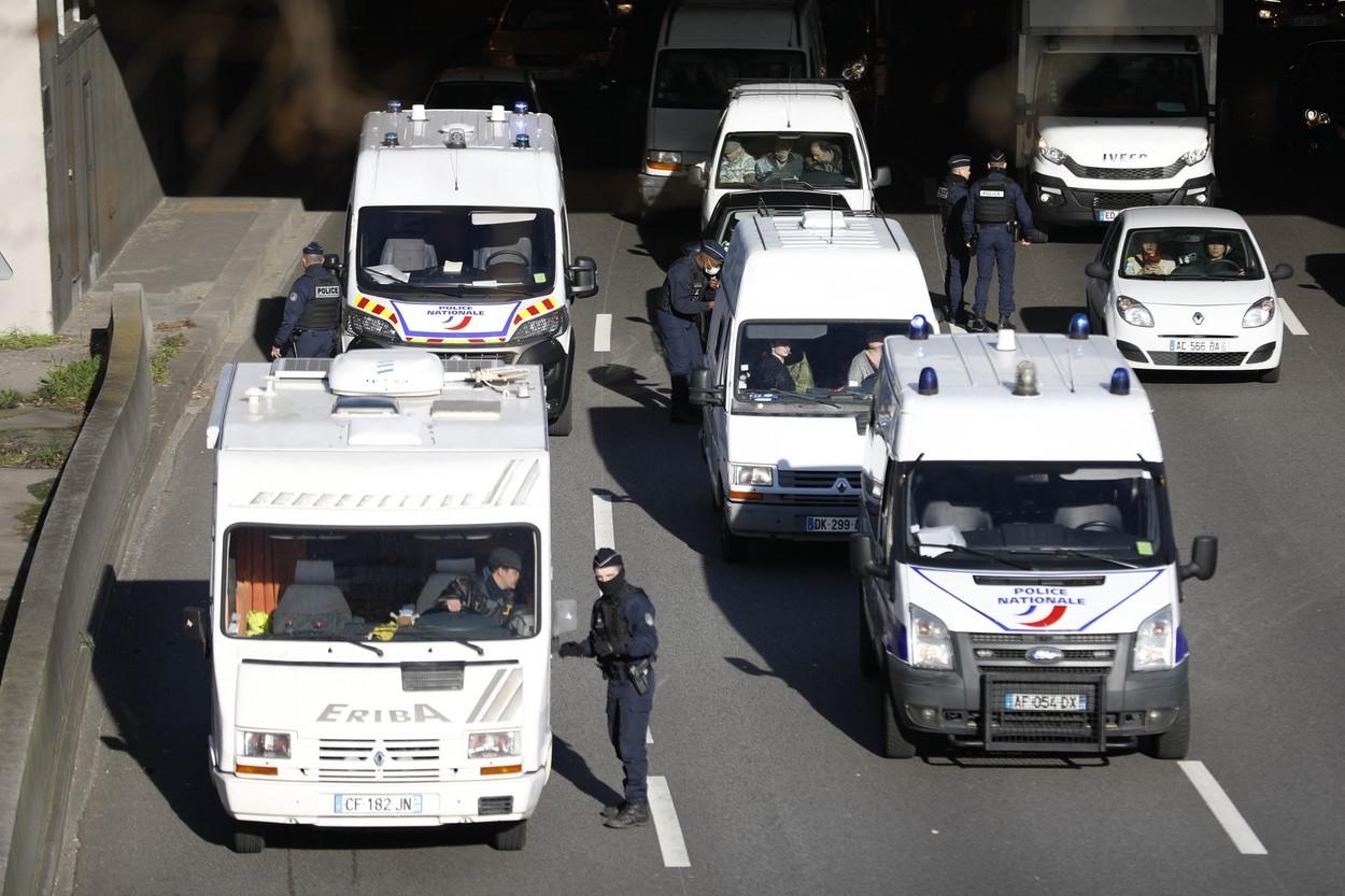 Pariška policija zaustavila 500 vozila koja su se pokušala probiti u grad radi prosvjeda