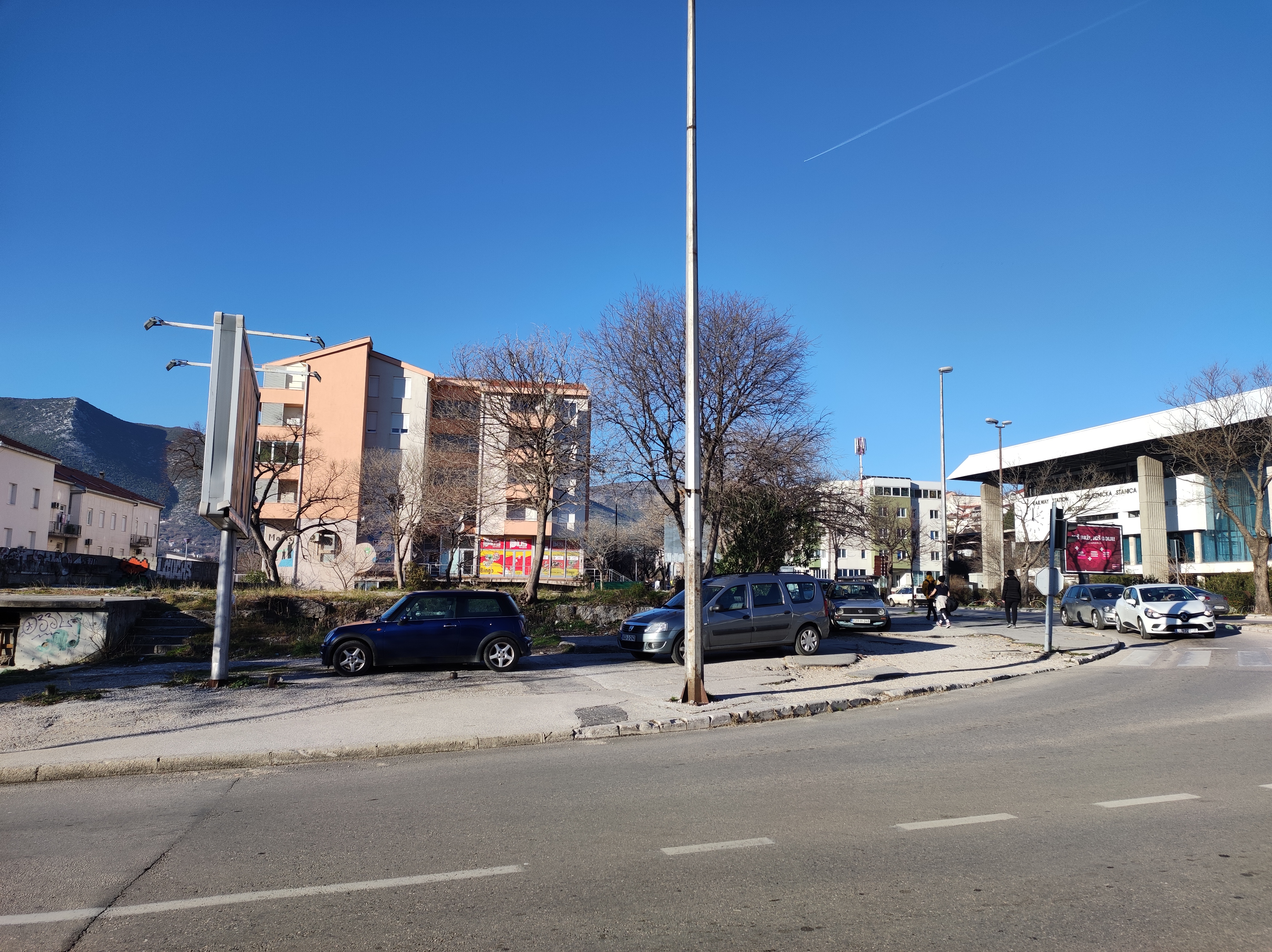 Mostar: Problemi sa parkingom izazivaju kaos, izbio i sukob stanara s policijom