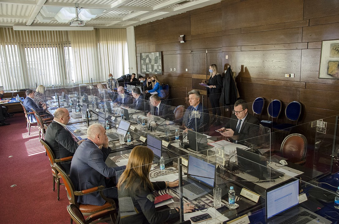 Vlada Federacije traži izlaz iz mogućih negativnih ekonomski posljedica zbog rata u Ukrajini