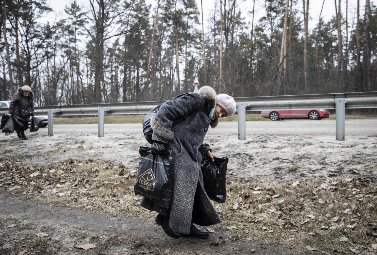 Rusi otvorili humanitarne koridore kojima se može samo u Rusiju!