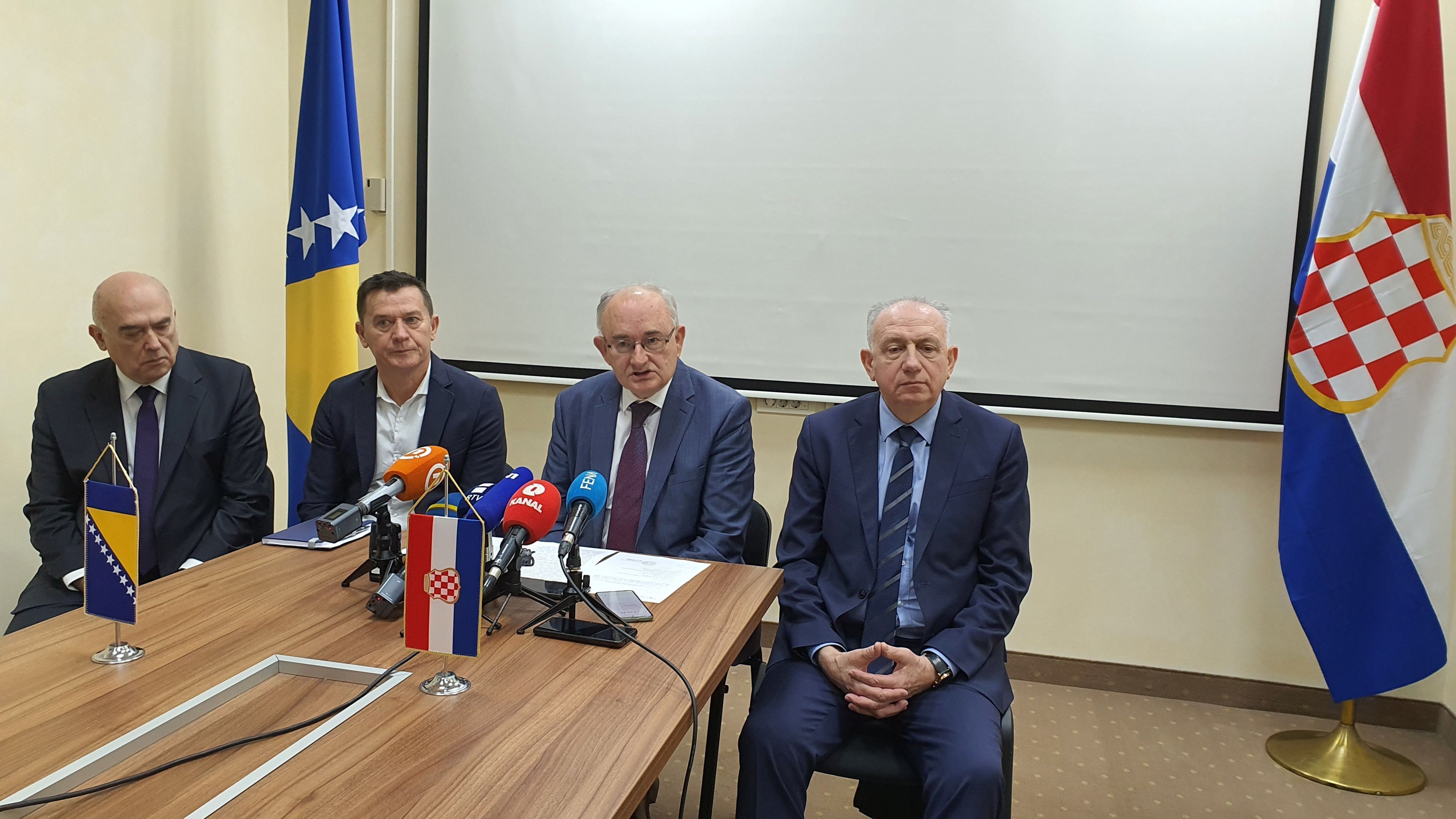 HNS i Božo Ljubić: Ratom se zastrašuje kako bi se skrenulo pozornost s Izbornog zakona BiH