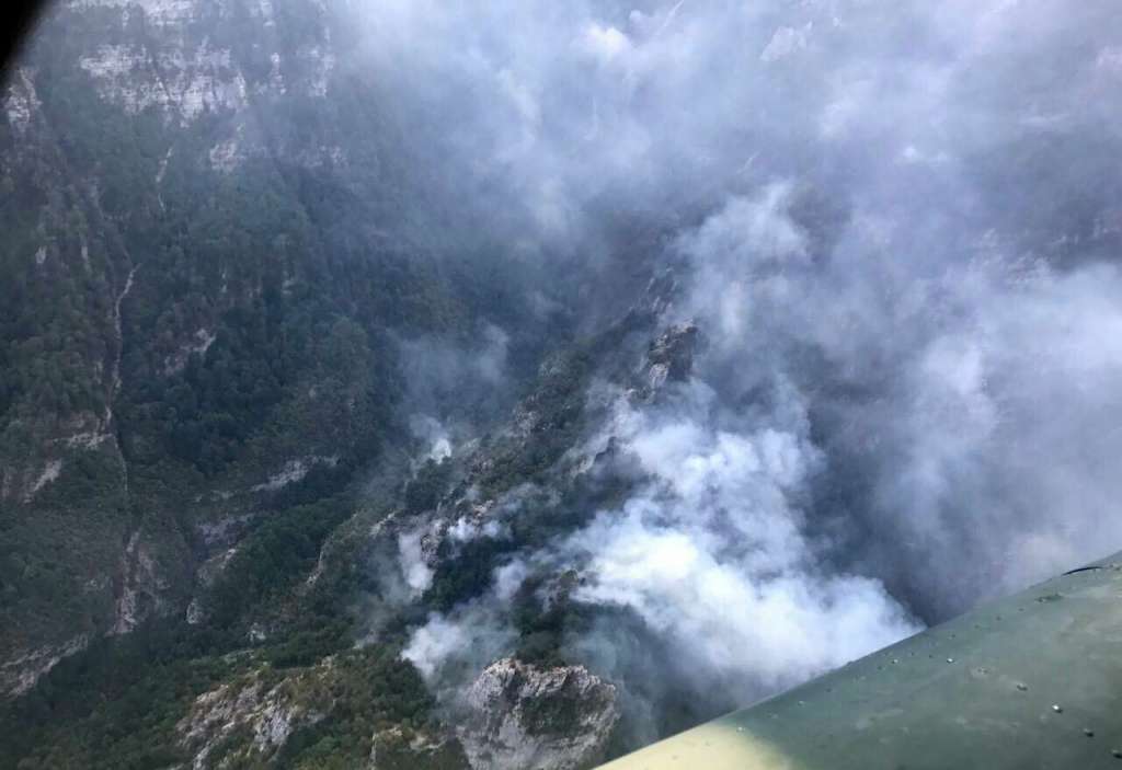 U Hercegovini gori na sve strane, čeka se pomoć iz zraka