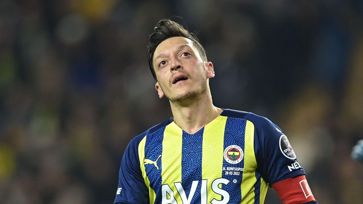 Mesut Oezil nastavlja karijeru u Istanbul Basaksehiru