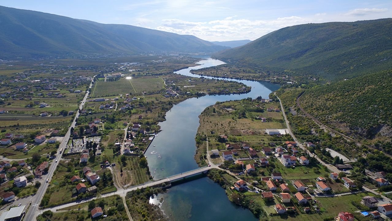 MOSTAR: Ukrali im sustav za natapanje, sada vladajuće moraju vući za rukav