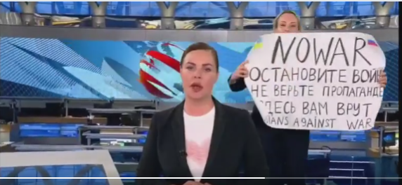 Tko je žena koja je na ruskoj televiziji izvela sabotažu uživo!? (VIDEO)