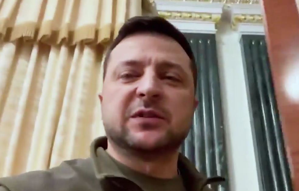 ZELENSKI OBJAVIO NOVI VIDEO: Ostajem u Kijevu, ovakvo ukrajinstvo nikad nismo vidjeli!