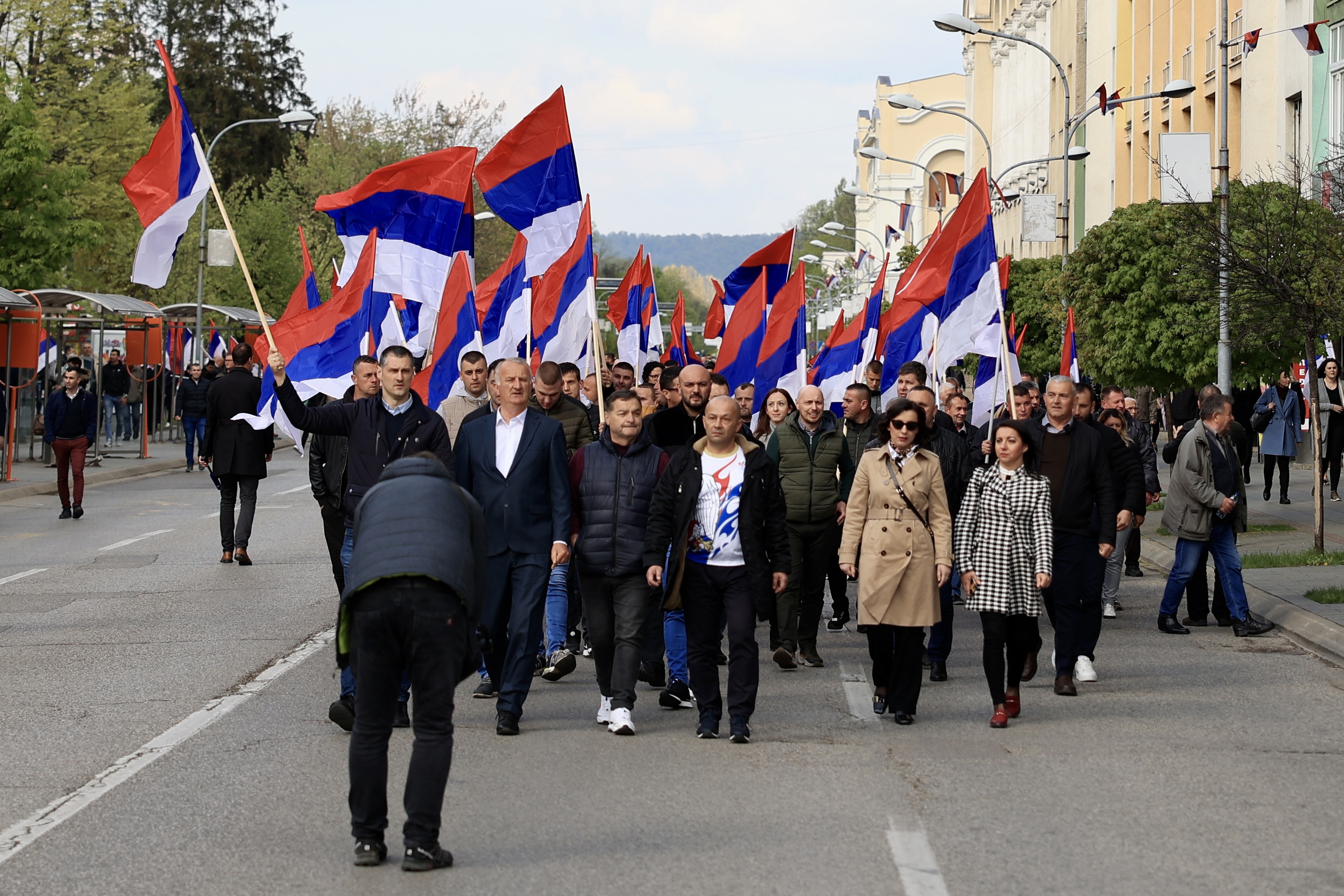 U Banja Luci pjevali Schmidtu: 'Ubit će te lole vrljikama'