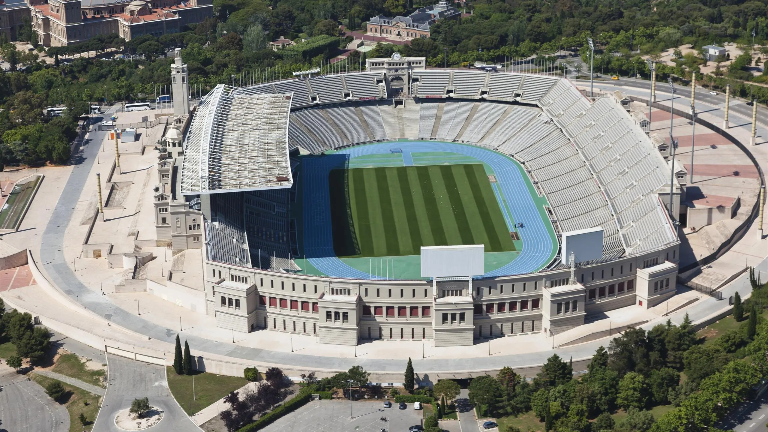 Barcelona se privremeno seli s Camp Noua na Montjuic