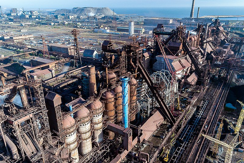 Rusi upali u Azovstal, prekinut kontakt s braniteljima